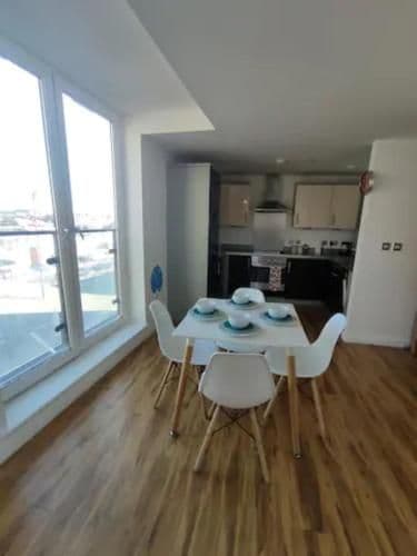 Melody-2beds 1bath, Chinatown with free parking