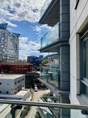 1 bedroom apartment with a stunning balcony