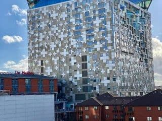 1 bedroom apartment with a stunning balcony photo 2