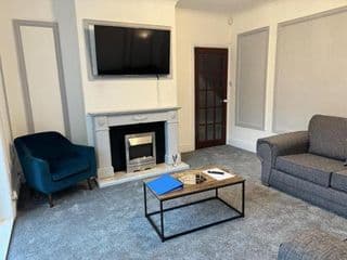 Largee 5 Bed House, NEC, BHX, HS2-Landscaped Gardens, 7 Beds & Parking photo 2
