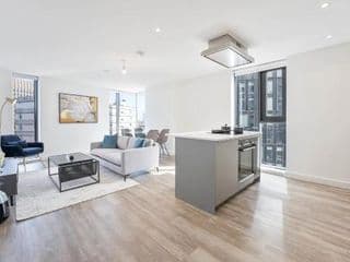 Stunning Modern 2 Bed Apartment in Birmingham photo 1