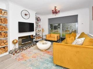 Townhouse @ Aboyne Close Birmingham photo 2