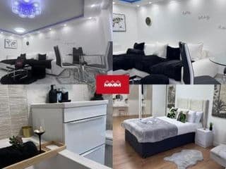 Luxury 4 Bed House with Gated Parking. photo 1