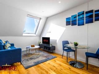 Stunning One Bedroom Duplex Apartment In Heart of Jewellery Quarter photo 3