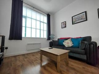 Pass the Keys Spacious Apartment Minutes to Birmingham Centre photo 4
