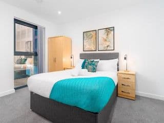 Aqua-Themed 2 Bedroom Cosy Apartment - City Centre photo 2