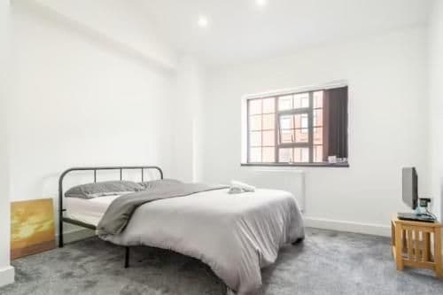 Beautiful Room to Let in the Jewelry Quarter