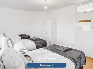 JRR Stays - Birmingham - 3 Bedroom home near Heartland Hospital, Airport and NEC photo 4