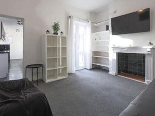 COSY 3-BED PROPERTY IN MOSELEY VILLAGE BIRMINGHAM photo 3