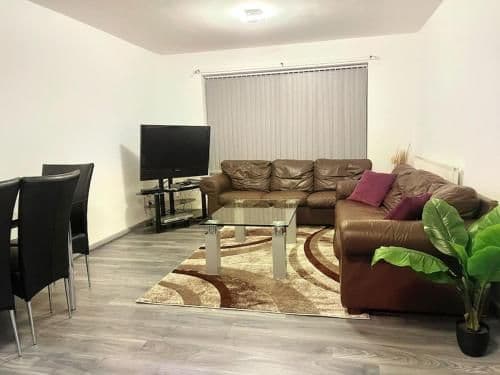 Luxury 3 Bed Apartment Near QE Hospital Harborne Birmingham New