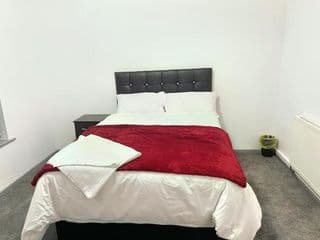 Luxury 3 Bed Apartment Near QE Hospital Harborne Birmingham New photo 3