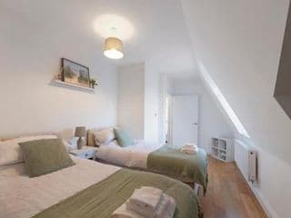 Spacious Two Bed loft Apartment photo 2