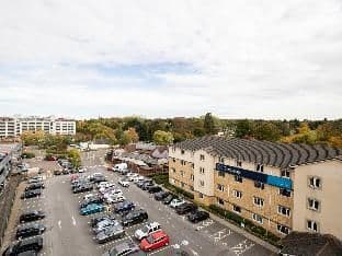 2 bedroom apartment Edinburgh Gate Harlow photo 3