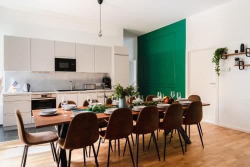 165m2 Downtown Lux Suite -12 Pers - 5 Bedroom - 2 Bath - 11min Alex
