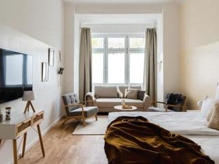 165m2 Downtown Lux Suite -12 Pers - 5 Bedroom - 2 Bath - 11min Alex photo 4