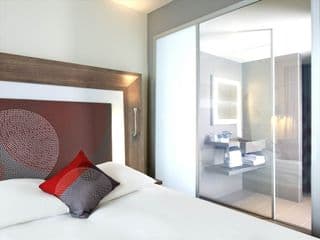 Novotel London Brentford photo 2