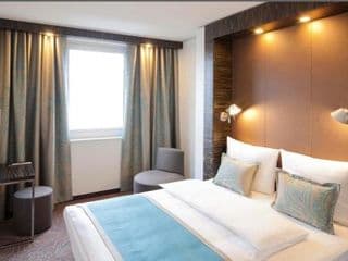 Motel One Berlin-Hackescher Markt photo 2