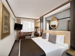 Melia White House Hotel photo 2