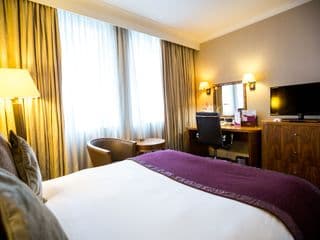 Crowne Plaza London Ealing, an IHG Hotel photo 1
