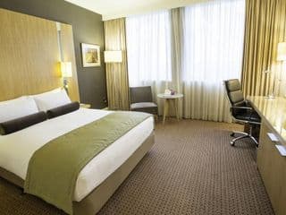 Crowne Plaza London Ealing, an IHG Hotel photo 2