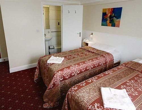 Melbourne House Hotel