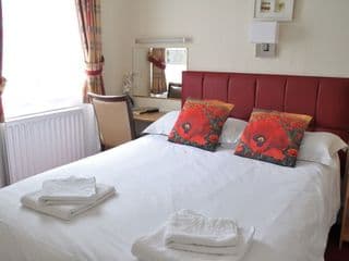 Barry House photo 4