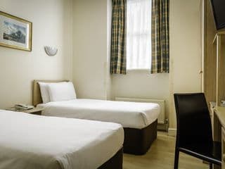 Hotel Henry VIII photo 2