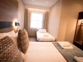 Merit Kensington Hotel photo 1