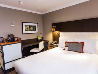 DoubleTree by Hilton London Ealing photo 1