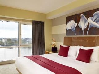 Plaza on the River Club and Residence photo 2