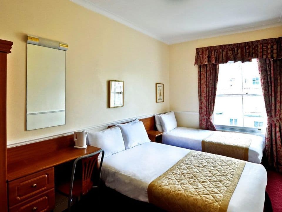 Reem Hotel