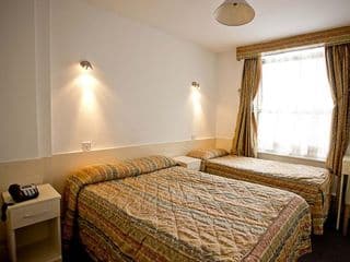 Earls Court Hotel photo 1