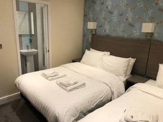 OYO Bakers Hotel photo 1