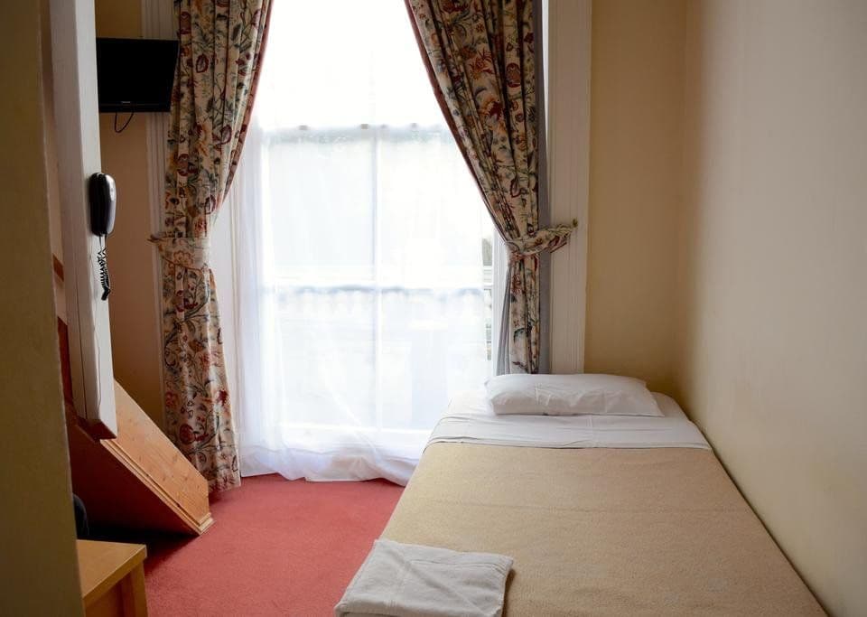 Pembridge Palace Hotel