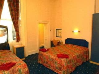 OYO Boston Court Hotel photo 2