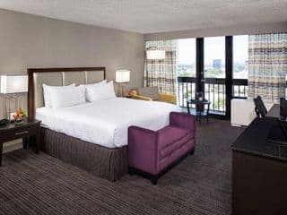 Crowne Plaza Atlanta Midtown, an IHG Hotel photo 2