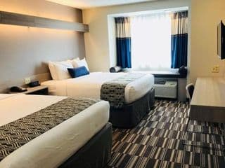 Microtel Inn & Suites by Wyndham Atlanta Buckhead Area photo 3