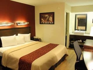 Red Roof Inn PLUS+ Atlanta - Buckhead photo 1