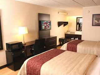 Red Roof Inn PLUS+ Atlanta - Buckhead photo 3