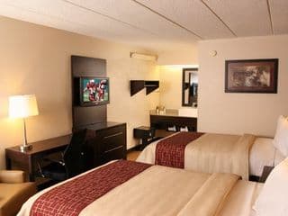 Red Roof Inn PLUS+ Atlanta - Buckhead photo 4