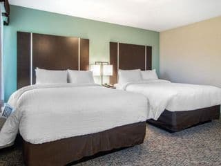 Clarion Inn & Suites Atlanta Downtown photo 1