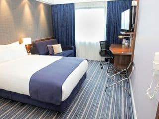 Holiday Inn Express London Heathrow T5, an IHG Hotel photo 1