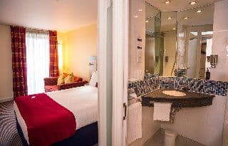 Holiday Inn Express London Stansted Airport, an IHG Hotel photo 1