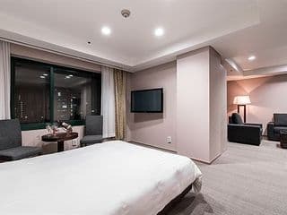 New Hilltop Hotel photo 2