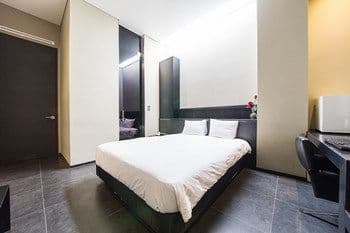 Starhills Hotel