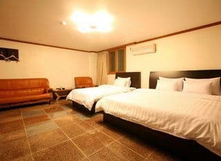New World Hotel photo 2
