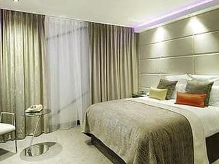 Montcalm East, Autograph Collection photo 1