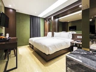 Richwell Hotel photo 4