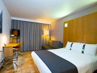 Holiday Inn London West, an IHG Hotel photo 2