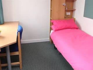 Newington Court (Stoke Newington) photo 3